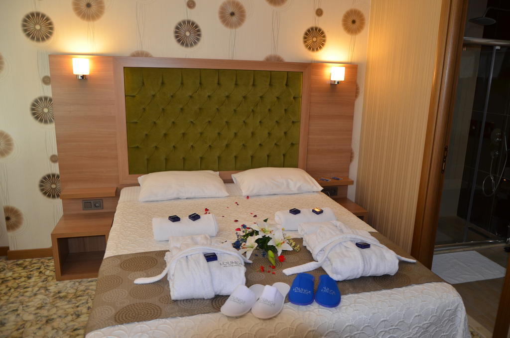Hotel Lounge