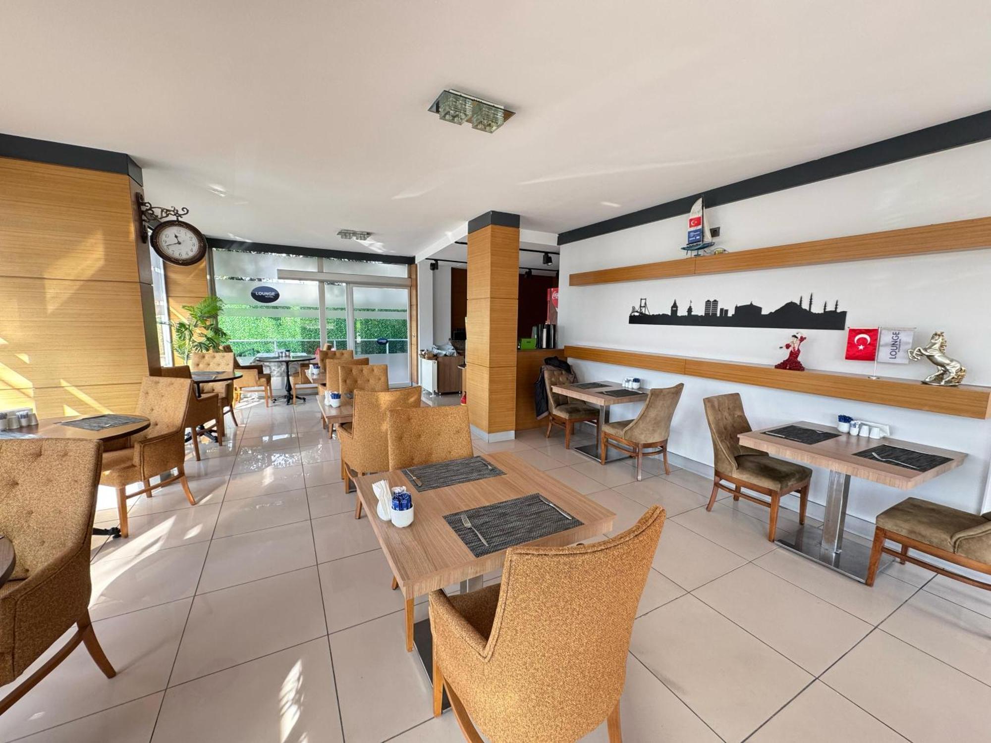 Lounge Hotel