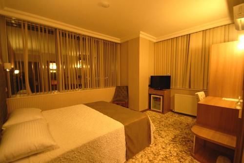 Hotel Lounge 2*